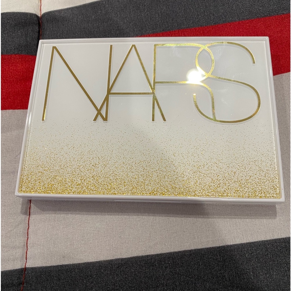 NARS ALL THAT GLITTERS BLUSH PALETTE